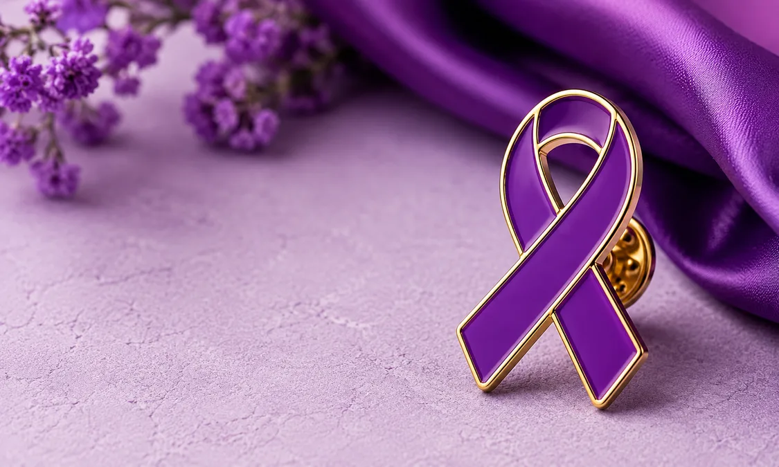 ¿Qué significa el pin de moño morado?